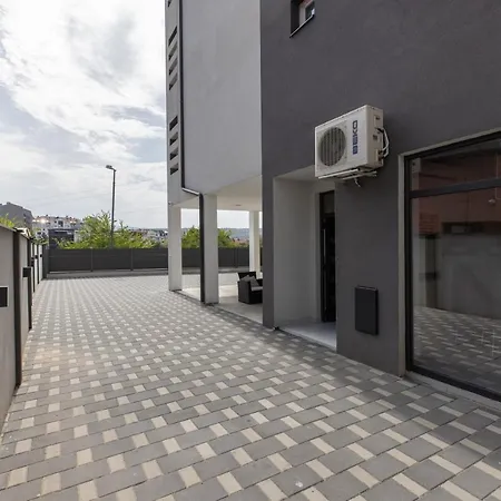 Apartment Hany Sweet Nis
